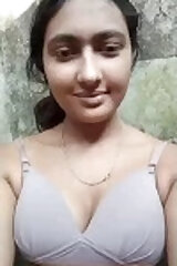 Sexy Desi Vlg Girl Shows Boobs and Pussy | aunty boobs desi